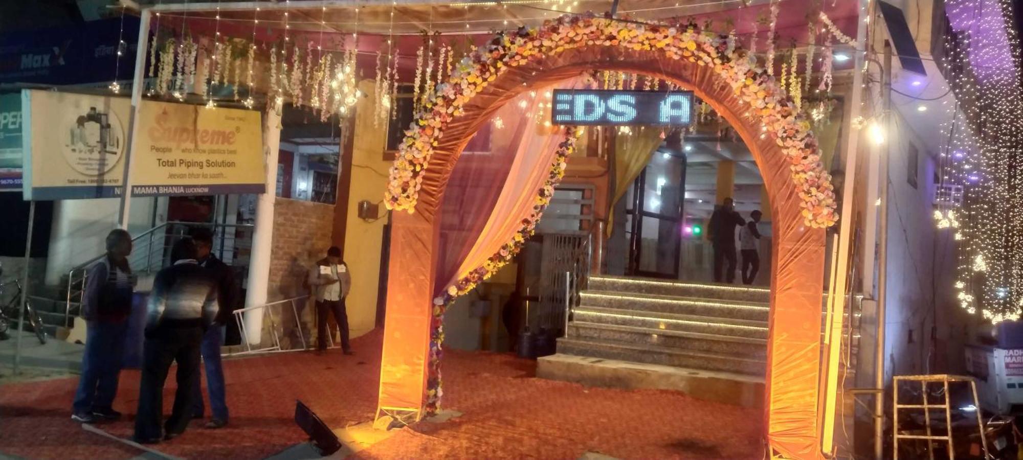 Oyo Hotel Radhe Krishna Marriage Hall Lucknow Exteriör bild